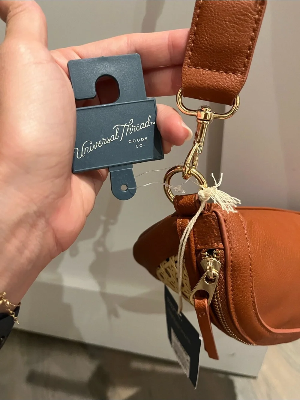 Universal Thread Tan Woven Crossbody Bag